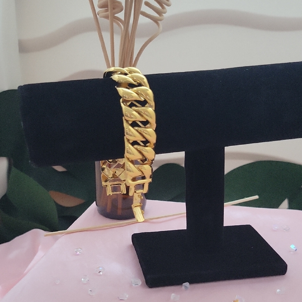 ✨️Trafari✨️ gold chain bracelet